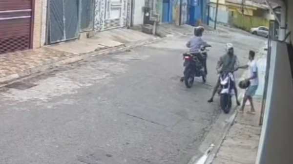 Suzano (SP) adolescente moto