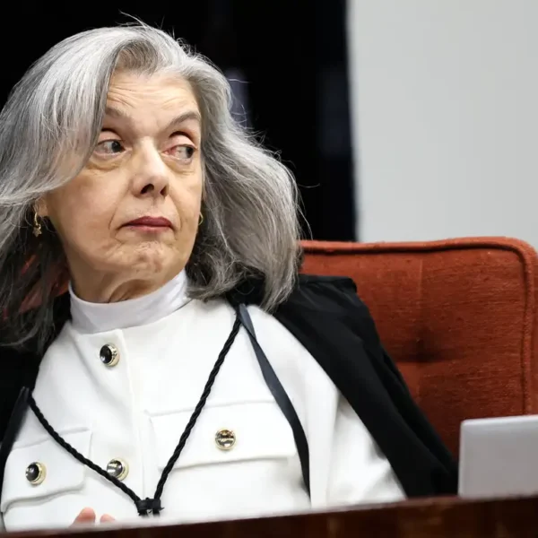 ministra Cármen Lúcia