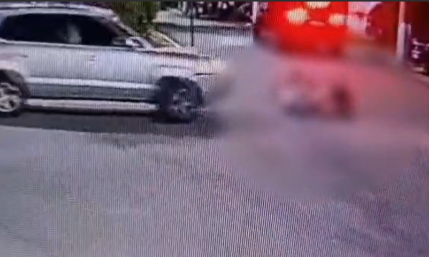 carro atropela crianças dentro de condomínio em Guarulhos