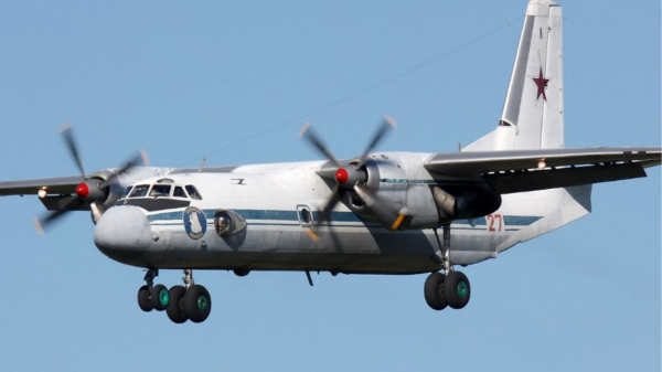 Avião militar russo Antonov-26 cai na Crimeia e deixa 29 mortos