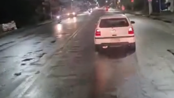 Motorista bloqueia ambulância