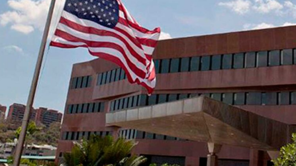 embaixada em Caracas após sete anos