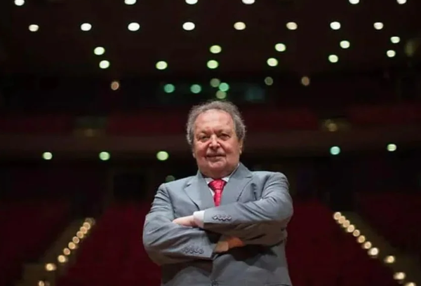 fundador do grupo Unip/Objetivo