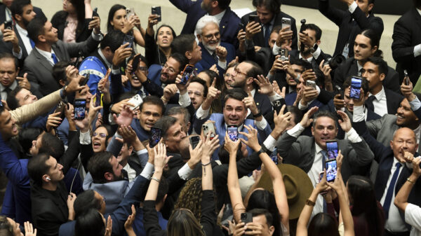 oposição comemora