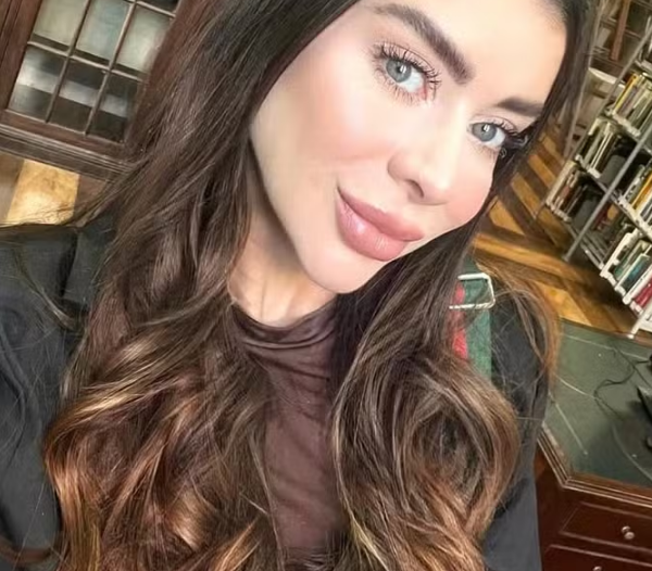 Candidata a miss morre após cair do 13º andar no Rio