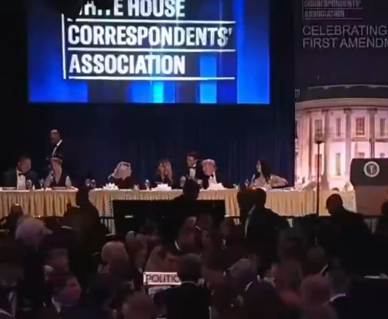 VÍDEO: Vários ângulos revelam os segundos de pânico no ataque a Donald Trump