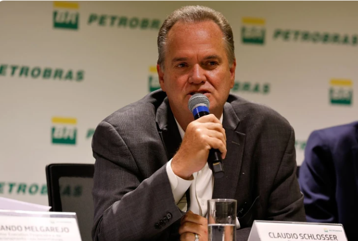 Após ser chamado de “cretino” por Lula, diretor da Petrobras é demitido