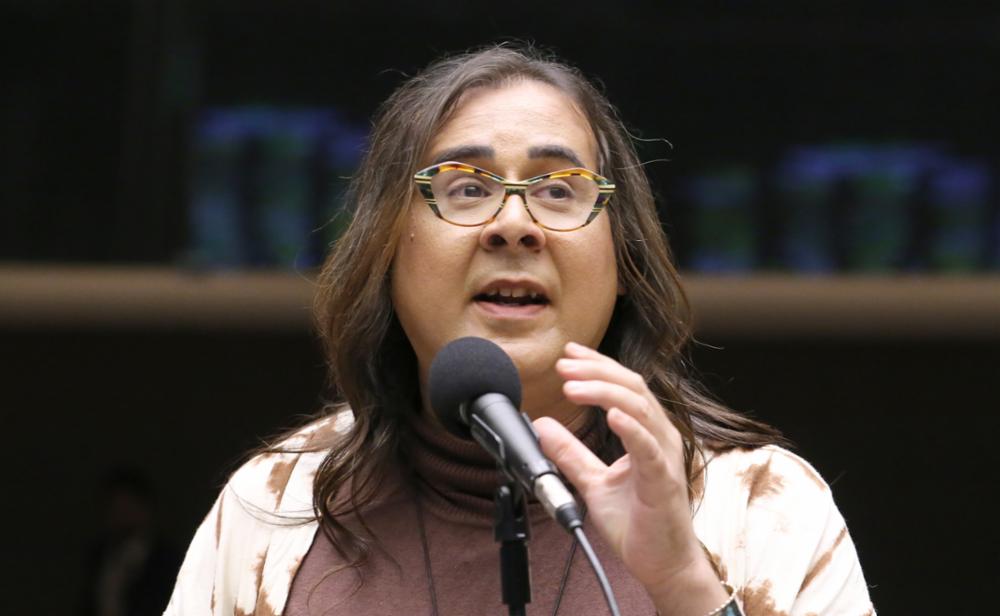 “Tortura: Deputada do PSOL propõe lei para proibir venda de fita cola-rato no Brasil