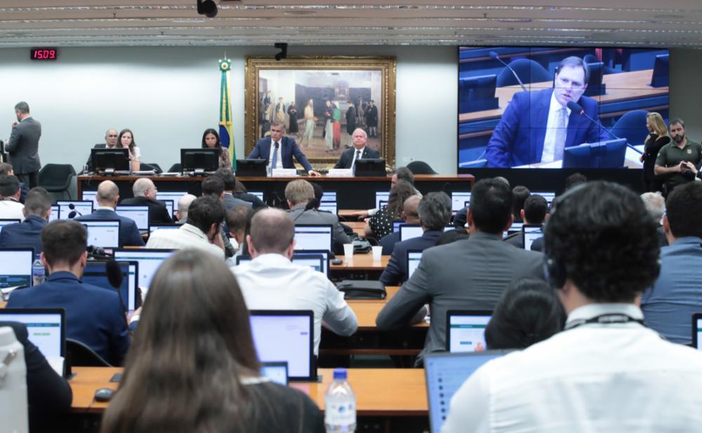 Fim da Escala 6×1: CCJ Aprova PEC e Avança Debate sobre Redução de Jornada na Câmara