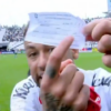 Erro grotesco da arbitragem força saída de Neymar