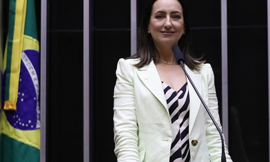 Rosangela Moro aciona PGE contra Lula por pedido de votos a Tebet e Marina
