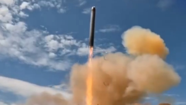 Rússia testa míssil nuclear Satã II