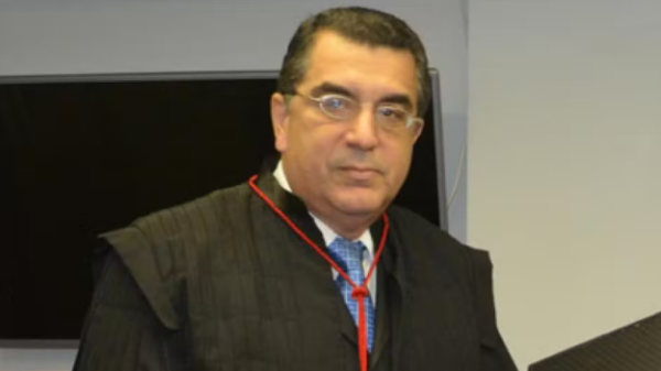 desembargador federal Alcides Martins Ribeiro Filho