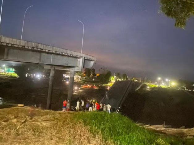 Vídeo mostra o momento exato em que ponte de R$ 36 milhões d