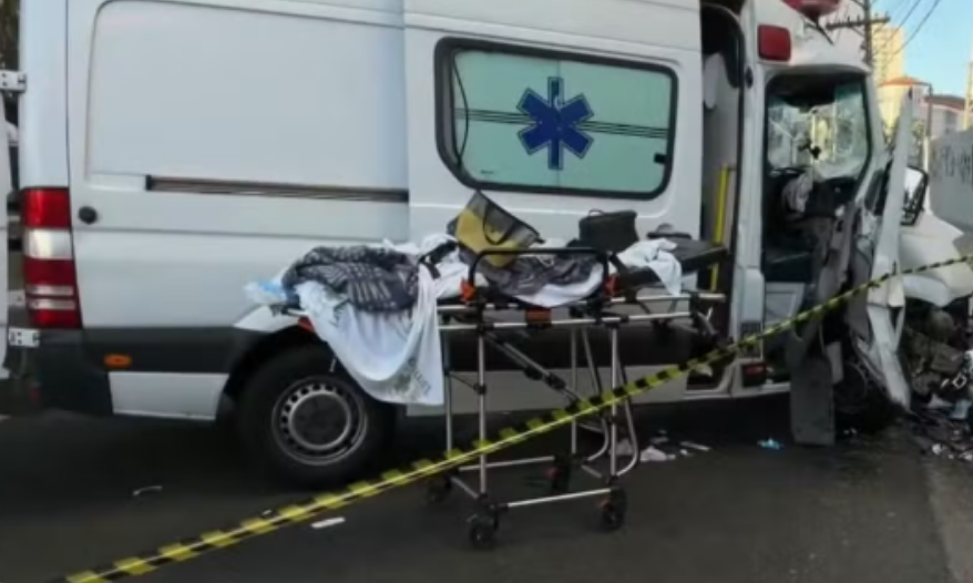idosa ambulância