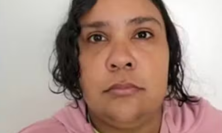 Ouça a voz da mulher de 37 anos que enganou família ao se passar por menina de 12 em recado para mãe da “Tia Renata”