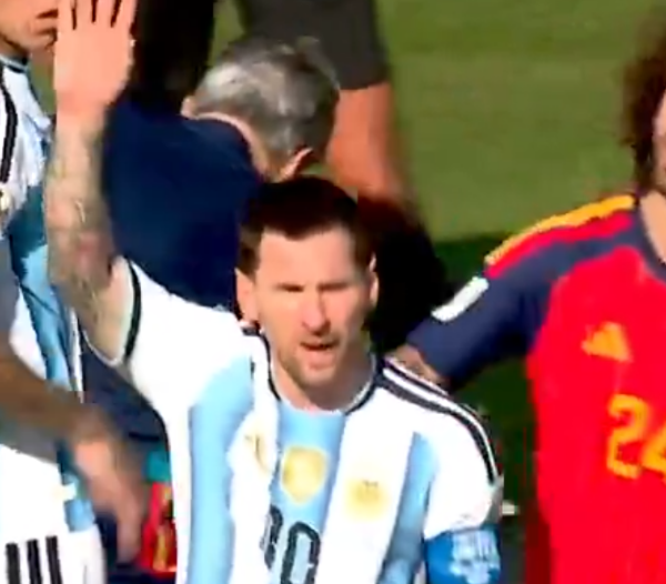 Messi, Cucurella