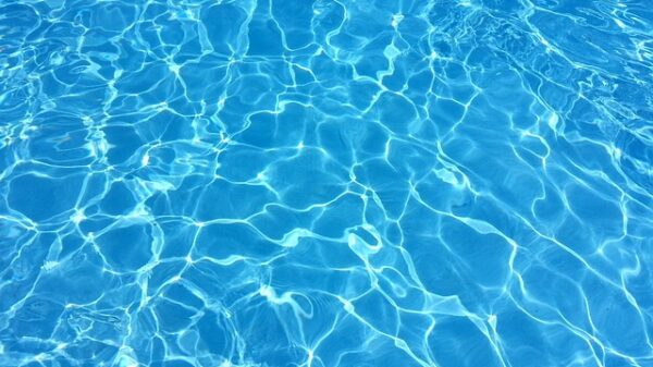 Bebê piscina