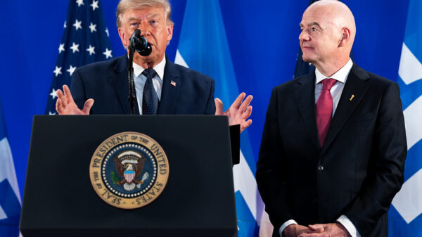trump e presidente da fifa