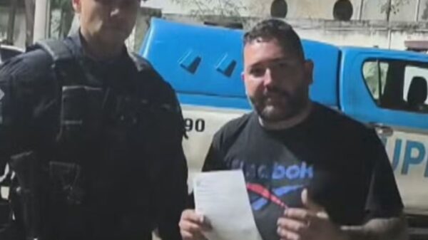 Pai é assaltado e criminosos
