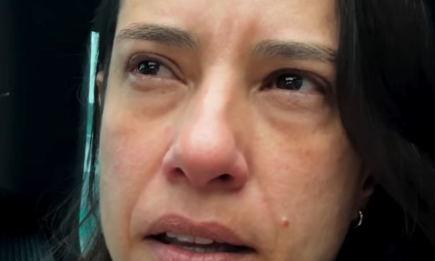 “Respeite minha dor”: Raquel Lyra rebate cartaz que a acusa de matar o marido