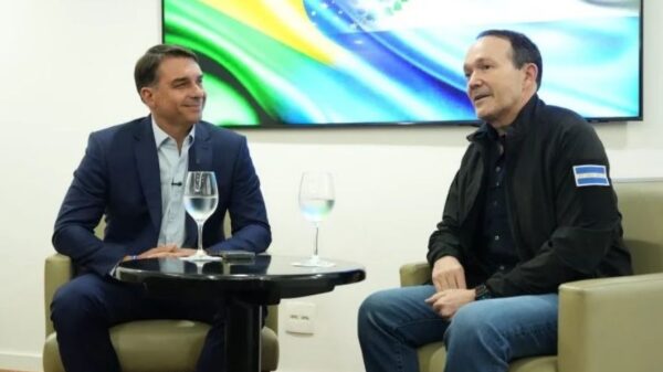 ministro de bukele e flavio