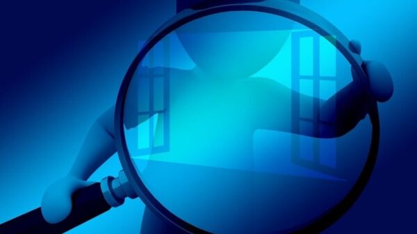 Microsoft corrige quase mil falhas no Windows