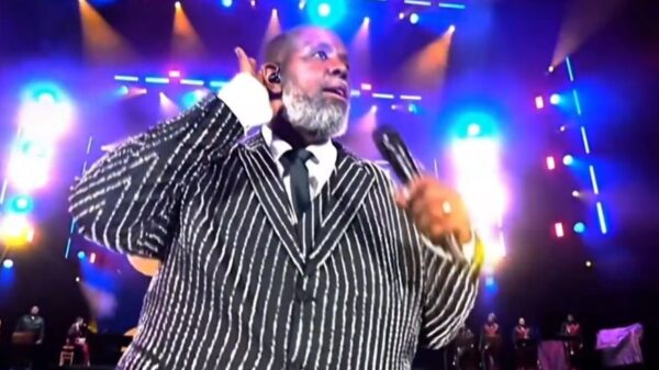 Péricles Canta Motown