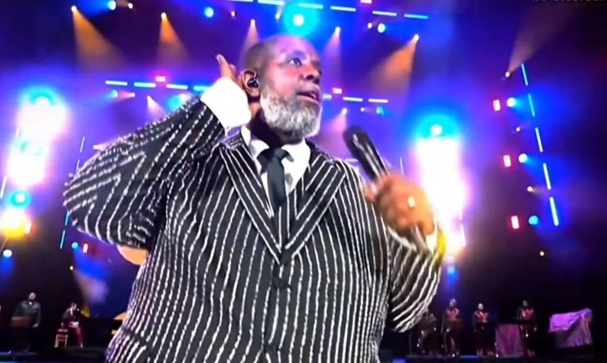 Péricles Canta Motown