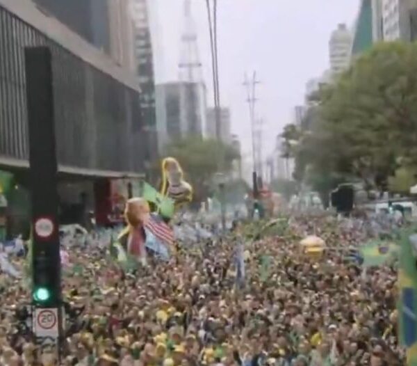 fora moraes
