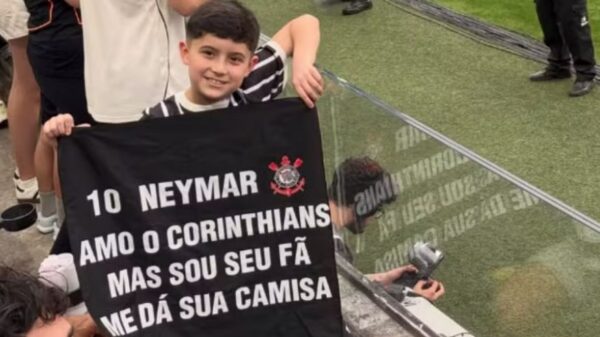 torcedores que hostilizaram criança