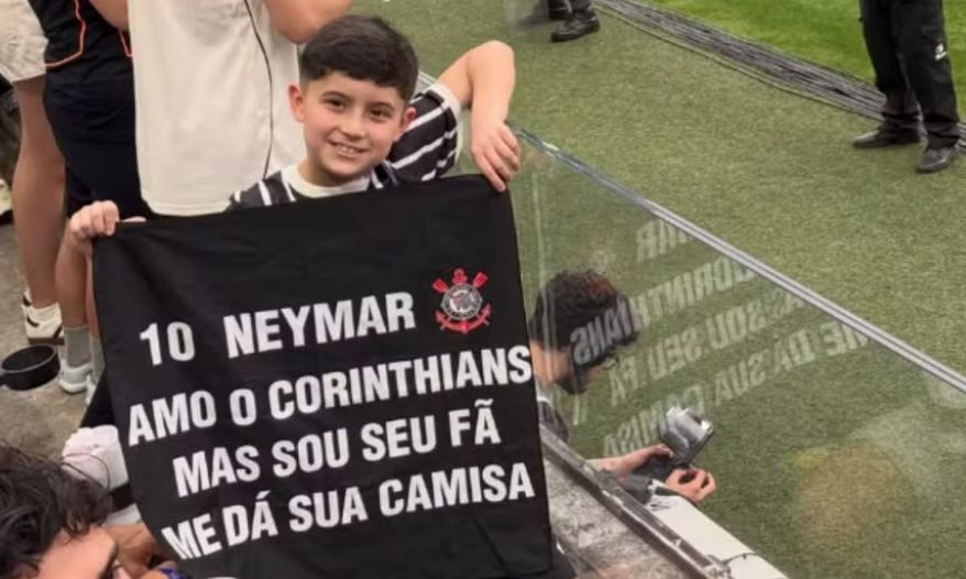torcedores que hostilizaram criança