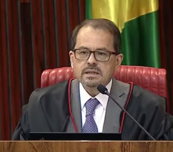 Floriano de Azevedo Marques