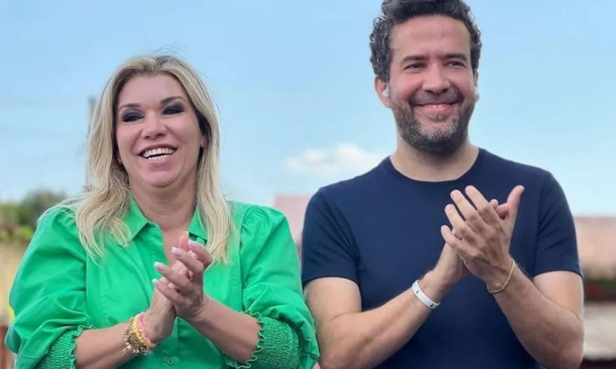 ex-mulher de Janones